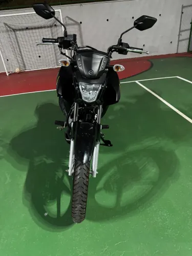 Yamaha Factor 150 com 125 km rodados