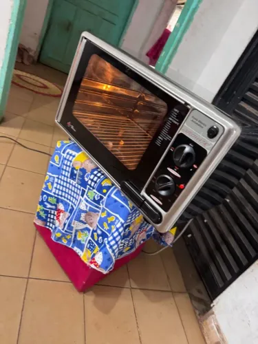 Forno elétrico Fischer 48 lt chega a 320 graus