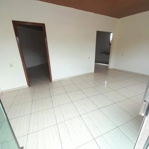Casa 2 quartos com suíte Planalto
