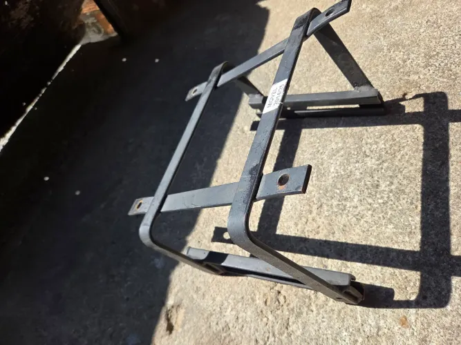 Suporte baú de moto Titan 160