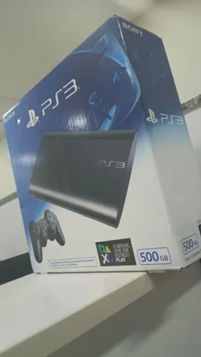Playstation 3 na caixa com serial batendo
