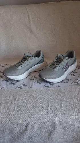Tênis Feminino Under Armour 39 Novo