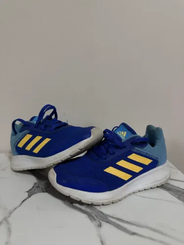Tênis Adidas infantil