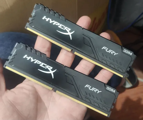 Memória RAM DDR4 8x2 = 16gb 3600mhz HypeX Fury