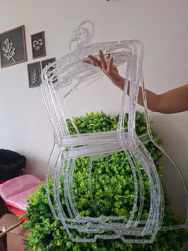 Cabides Silhueta 10 unidades por R$ 80 reais 