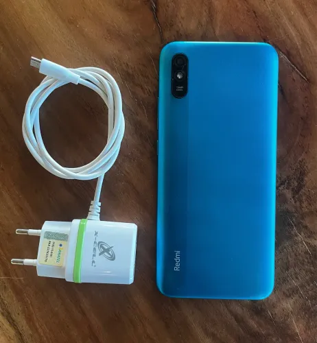 Redmi 9A com carregador 
