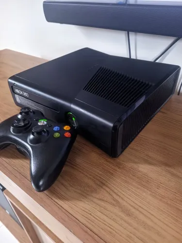 XBOX 360 SLIM 1TB DESBLOQUEADO
