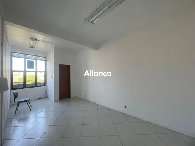 Sala comercial para locação no bairro Vila Regina em Cachoeirinha/ Rs.