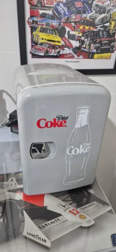 Mini Geladeira Koolatron Coca cola