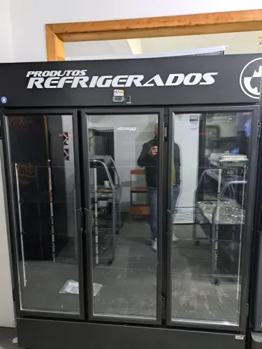 Ac Refrigerador visa cooler total Black e portas