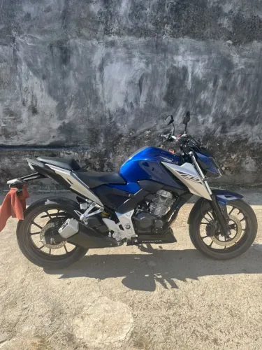 Honda CB 300F Twister