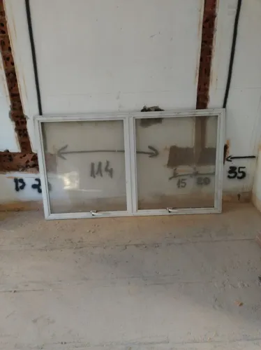 Janela de alumínio - Basculante - 1,54 x 0,90