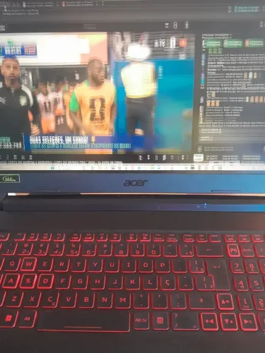 Vendo Nitron 5 Com Defeito na tela