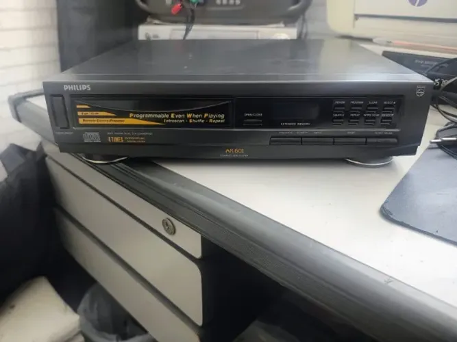CD Player Philips AK 601