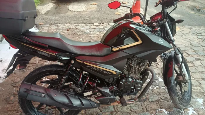 Factor 150 2024 em perfeito estado 