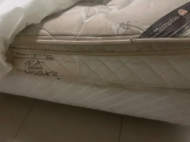Doação de colchão casal c box 