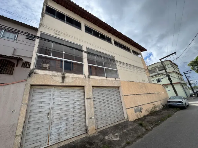 Casa 4 quartos com suíte e área gourmet em Maringá - Serra