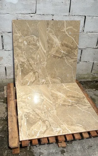 Piso Pietro 82x82 Polido