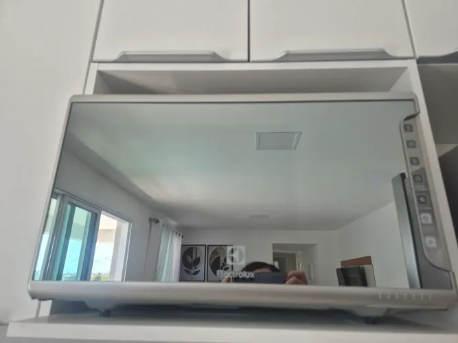Micro-ondas Electrolux MI41S 31L Inox Espelhado 220V - Excelente estado