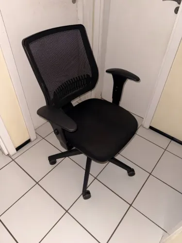 Cadeira de escritório ergonômica Flexform - modelo Uni All Black