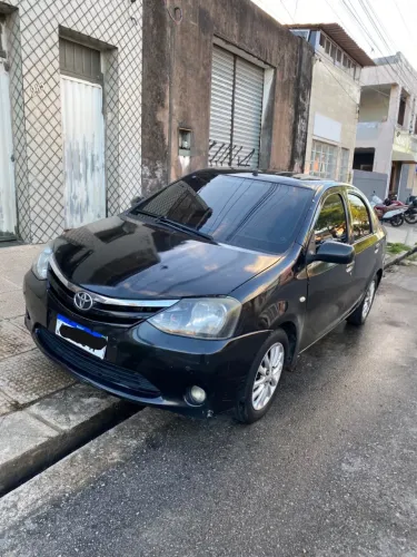 Toyota Etios XLS Sedan 1.5 Flex 16V 4P Mec. 2013