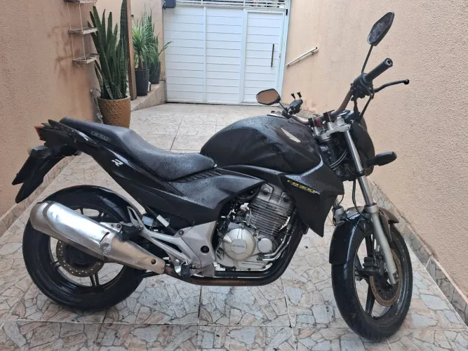 Vendo cb300r preta 2015