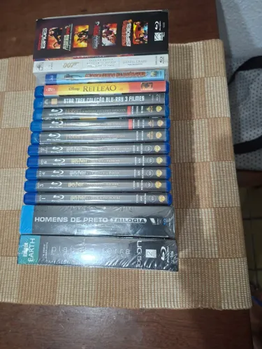 27 filmes em BLU-RAY 25 reais cada.