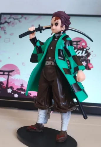 Action figure - Tanjiro<br>Valor - R$85