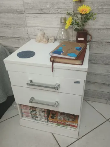 Mesa de cabeceira 