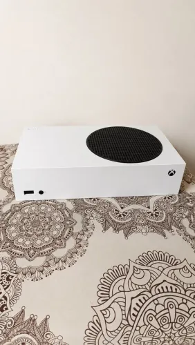 Xbox séries s(com acessórios)