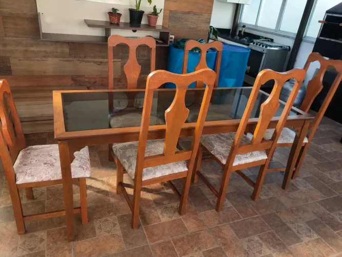Mesa de jantar 6 cadeiras