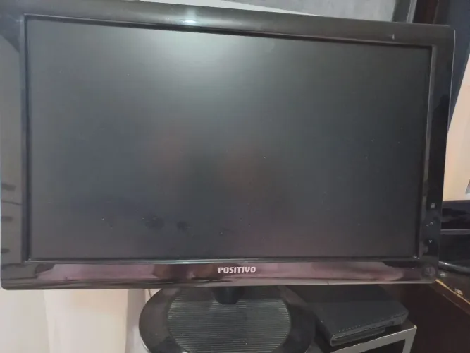Monitor tela quebrada