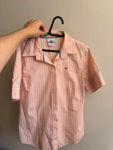 Blusa Lacoste - R$10,00