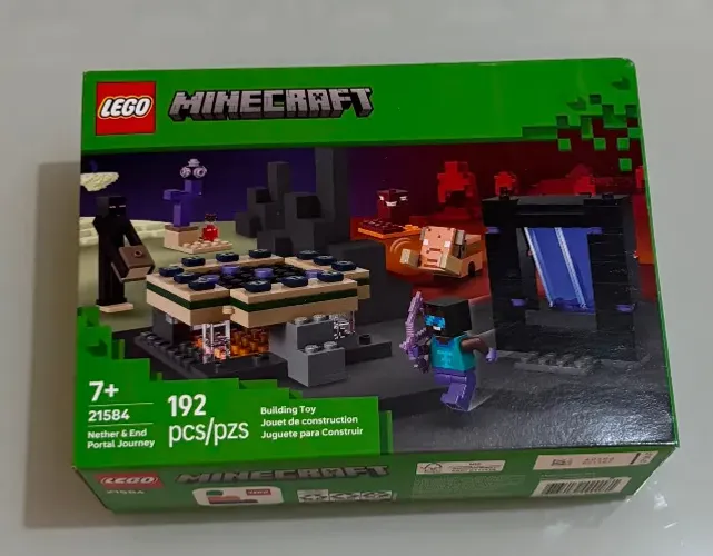 LEGO Minecraft Jornada ao Nether e Portal do End - 192 Peças | Novo 
