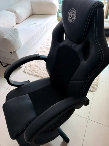 Cadeira Gamer Preta Ergonômica - Ótimo Estado (Home Office / Jogos)