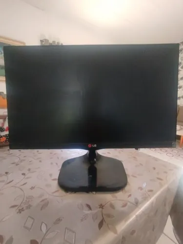 Monitor LG 23P