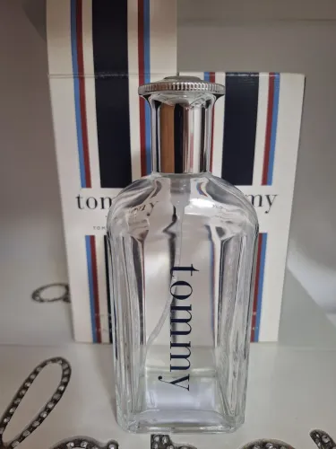 Frasco e Caixa - Perfume Original - Tommy Hilfiger