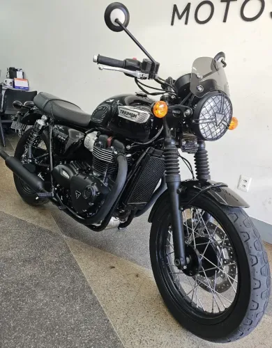 TRIUMPH BONNEVILLE T100 BLACK 18/19