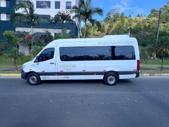 Mercedes-Benz Sprinter 416 Furgão Longo T.a. 2.2 Dies 2022