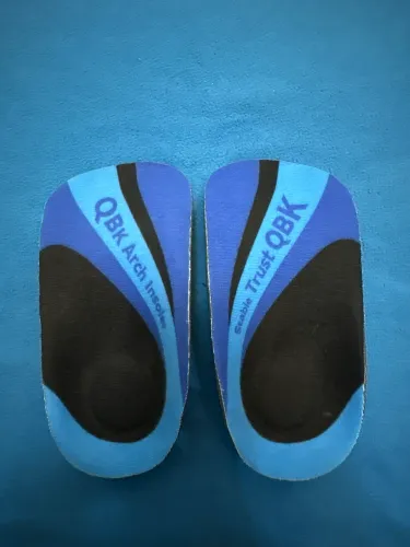 Alívio para Fascite plantar com inserções ortóticas  QBK,