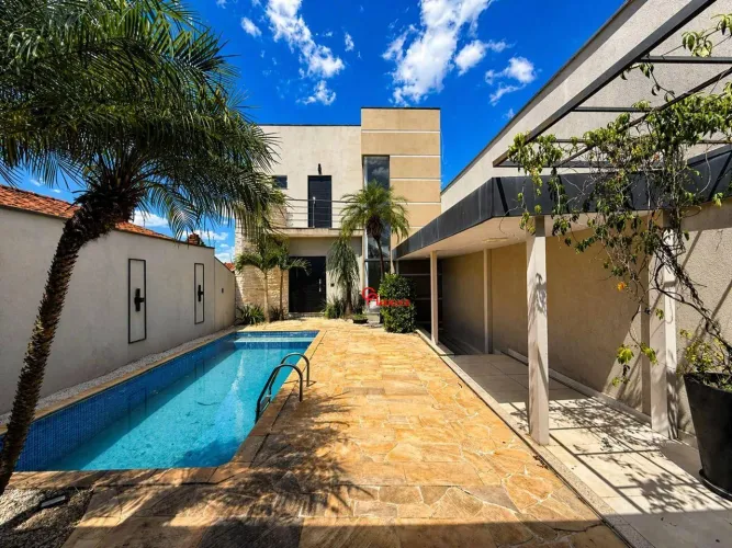 Casa com 3 dormitórios para alugar, 304 m² por R$ 6.000/mês - Parque Novo Mundo - American