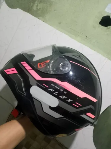 Vendo capacete da marcar fly motivo de viagem preço 250reais