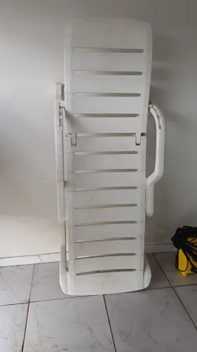 Espreguiçadeira de Plástico 