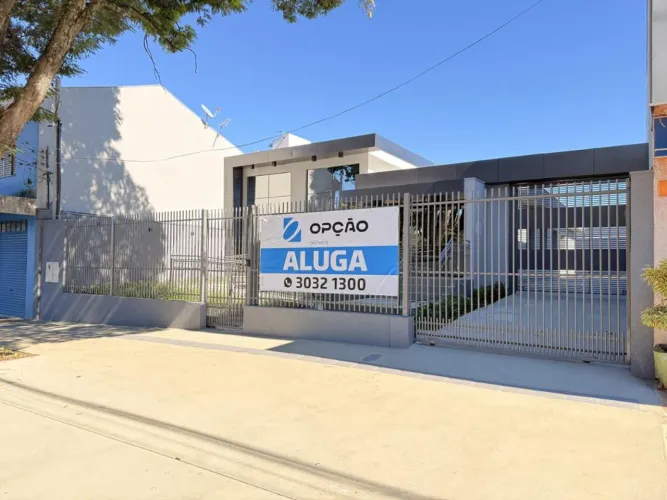 Sala para alugar em Maringá, Zona 05, com 233.32 m²
