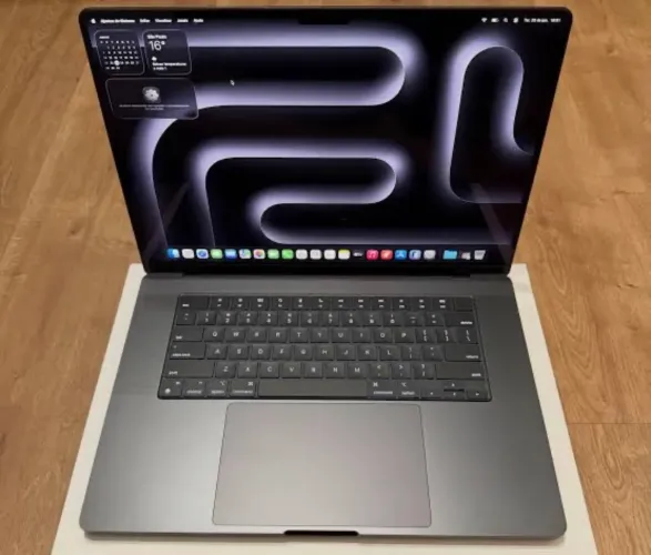 MacBook M5 16gb RAM (11 meses garantia Apple)