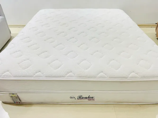Colchão King Size 2.03m x 1.86m