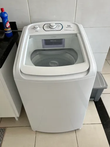 Vendo máquina de lavar com apenas 4 meses de uso