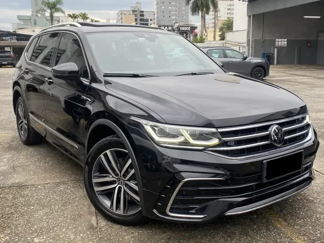 Volkswagen Tiguan Allspac R-line 300 TSI 2.0 2024