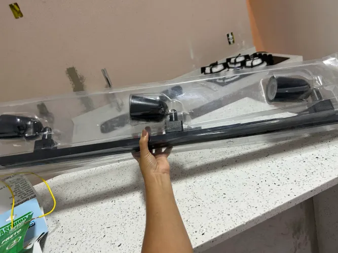 Trilho Eletrificado Preto com 3 Spots LED 6500K - Novo