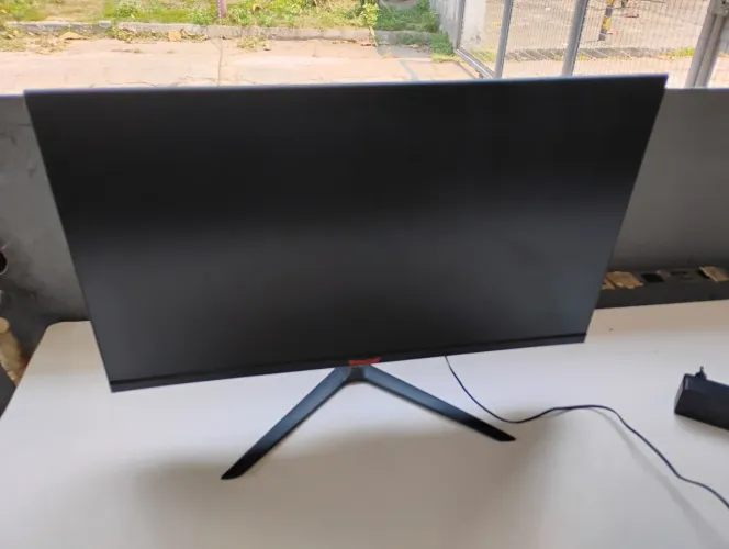 Monitor Gamer TGT Altay Neo 165Hz - Para Peças / Retirada / Sucata